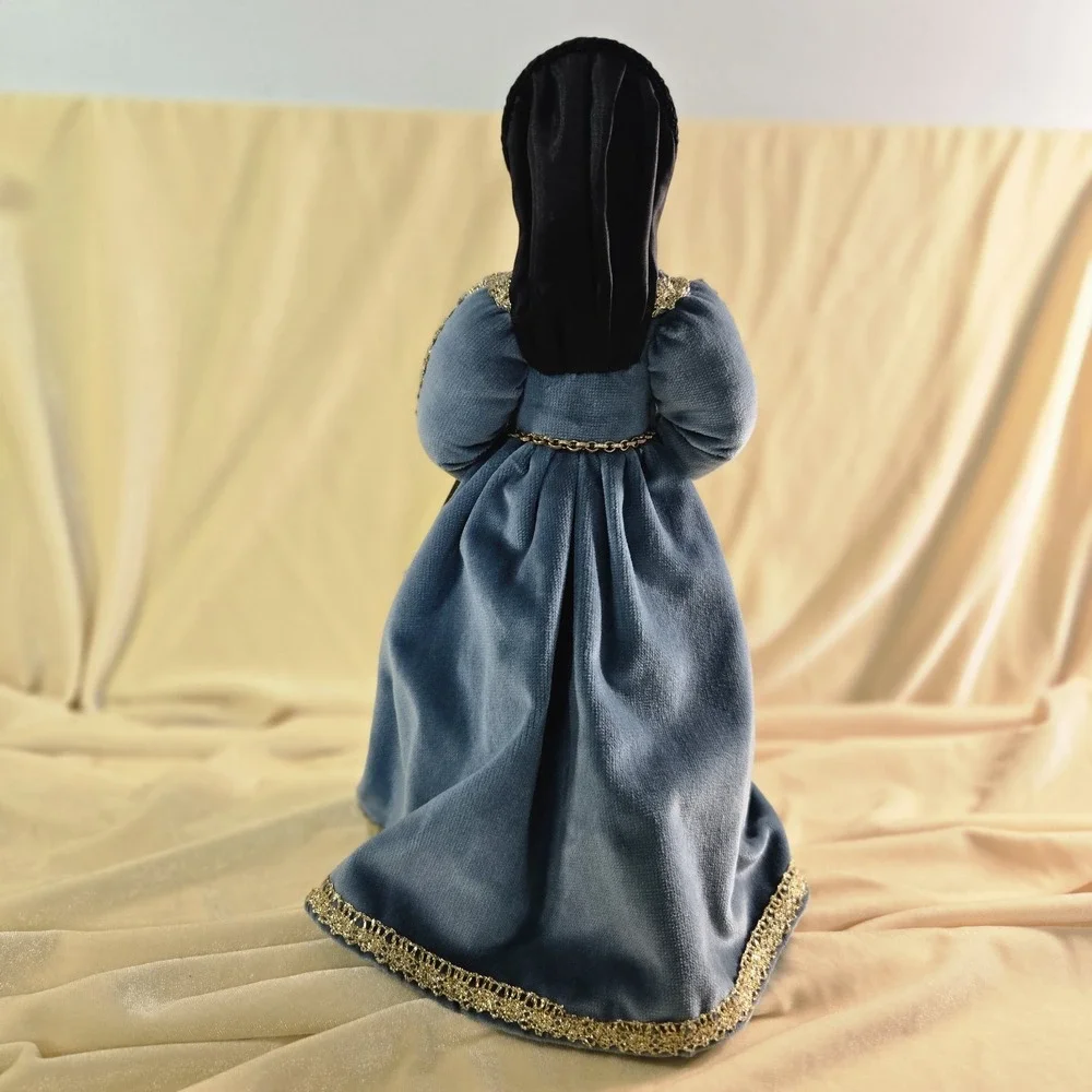 Catherine Howard Brenda Price Royal Heritage Doll w/ Box 2000 #354